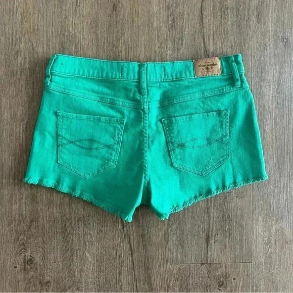 Abercrombie & Fitch Mid-Rise Denim Jean Shorts - Bright Green - Size 27 - Picture 5 of 7